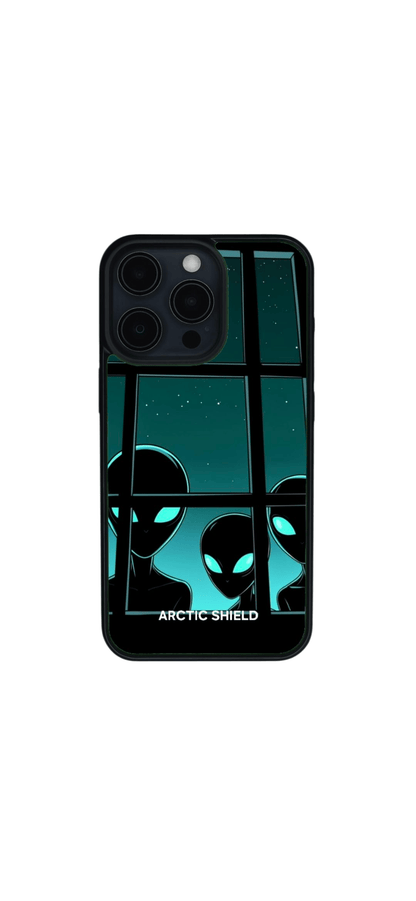 iPhone 14 Plus phone cover - UFO and aliens at night
