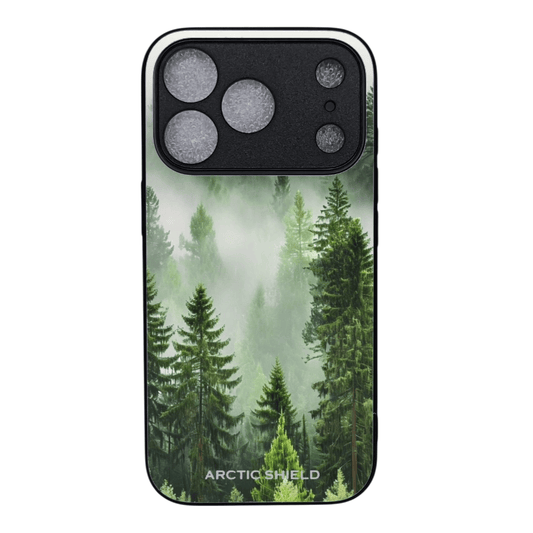 iPhone 17 Pro Max suojakuori MagSafe yhteensopiva – Arctic Shield metsäkuosi sumuisilla havupuilla

