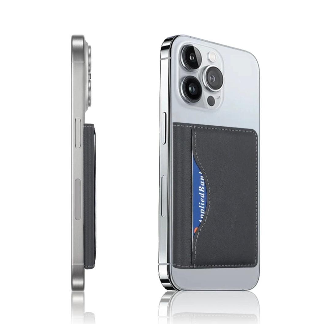 MagSafe lompakko kiinnitetty iPhone 15 -puhelimeen
