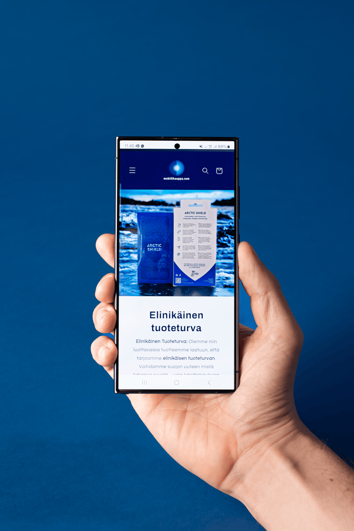 OnePlus 6 Ultra panssarikalvo asennettuna – vahva ja kirkas suoja kaarevalle näytölle.