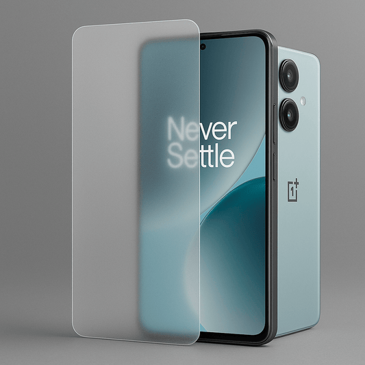 Mattapintainen panssarikalvo OnePlus Nord CE5 – Arctic Shield Frost suojaa tehokkaasti ilman heijastuksia.