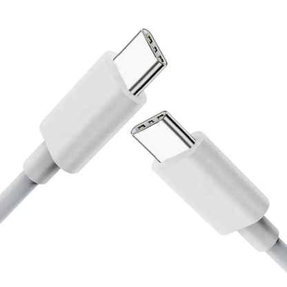USB-C kaapeli kytketty kannettavaan ja puhelimeen